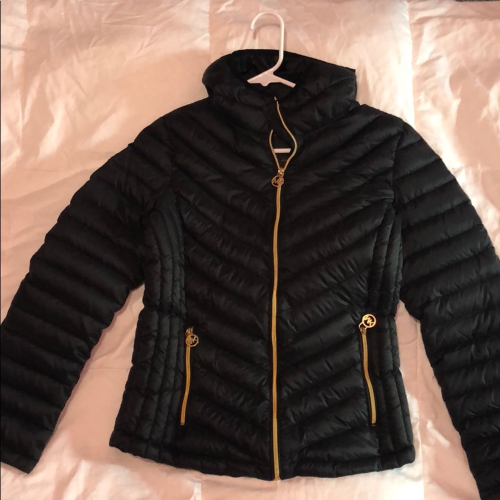 Michael Kors light puffer coat